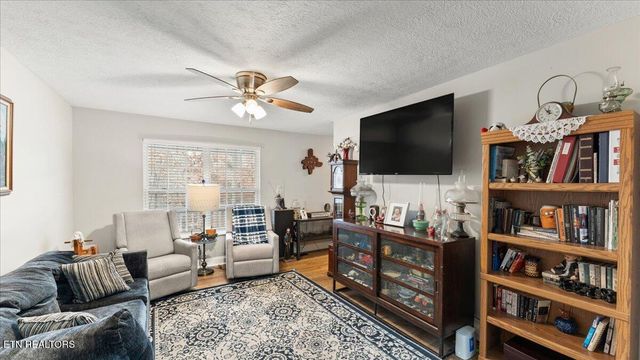 2294 N Highway 92, Jefferson City, TN 37760