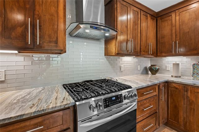 426 W Lawson Street, Fayetteville, AR 72703
