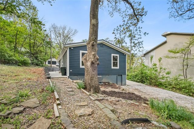 426 W Lawson Street, Fayetteville, AR 72703