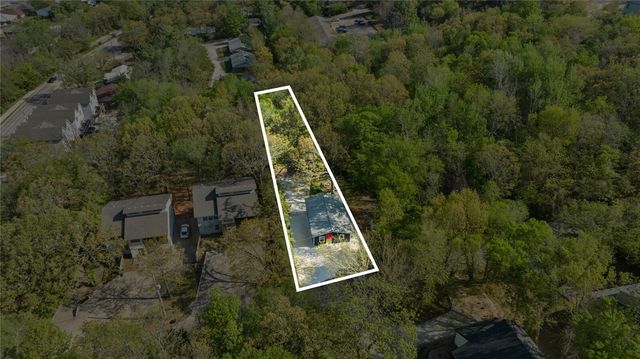 426 W Lawson Street, Fayetteville, AR 72703