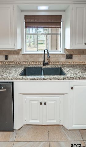 5028 Chad Dr, Tyler, TX 75703