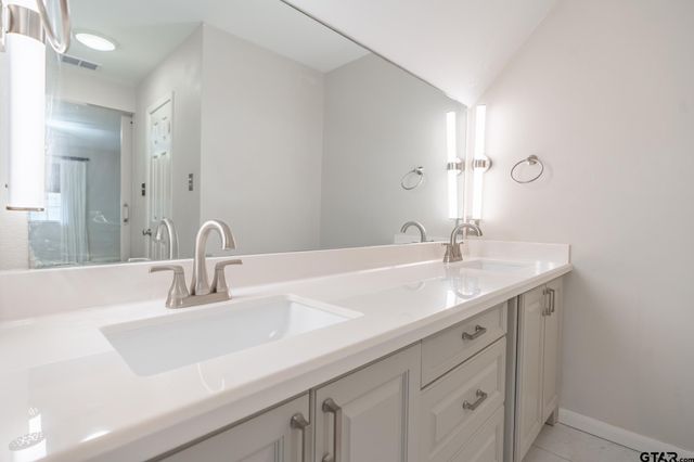 5028 Chad Dr, Tyler, TX 75703