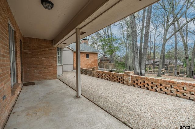 5028 Chad Dr, Tyler, TX 75703