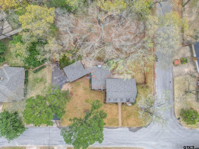 5028 Chad Dr, Tyler, TX 75703