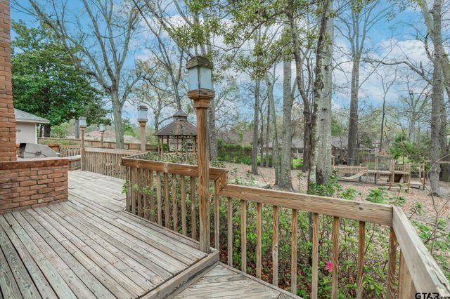 5028 Chad Dr, Tyler, TX 75703