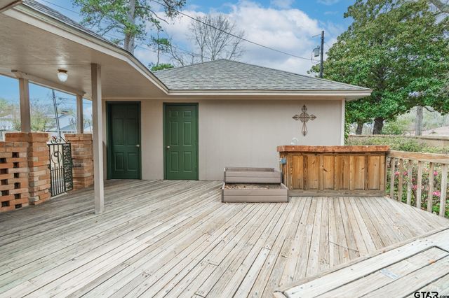 5028 Chad Dr, Tyler, TX 75703