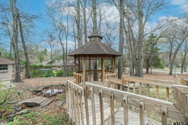 5028 Chad Dr, Tyler, TX 75703