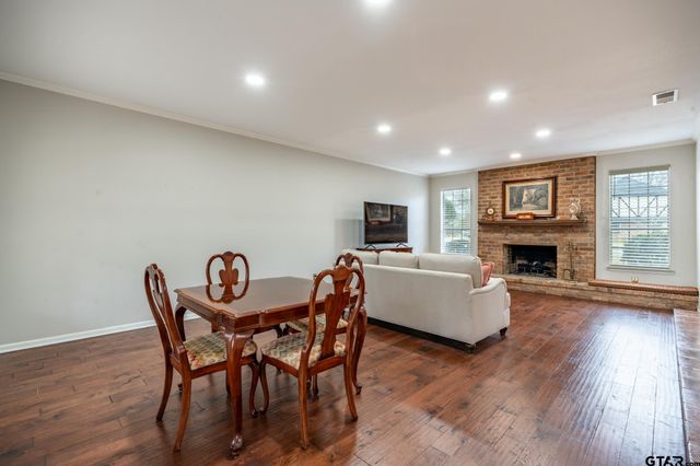 5028 Chad Dr, Tyler, TX 75703