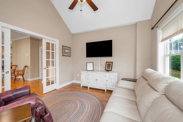 12 Fox Hill Lane 12, Dracut, MA 01826