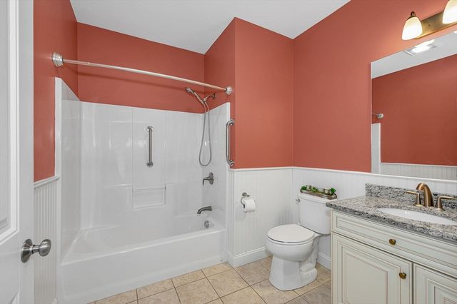 12 Fox Hill Lane 12, Dracut, MA 01826
