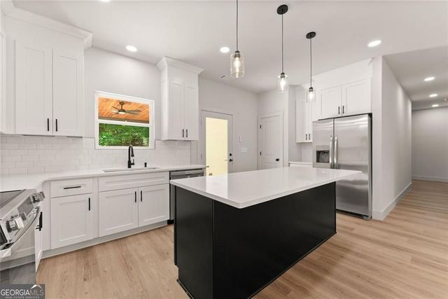 384 Oakland Drive, Gainesville, GA 30501