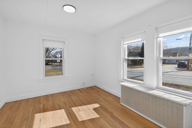1668 Hartford Avenue, Hartford, VT 05001