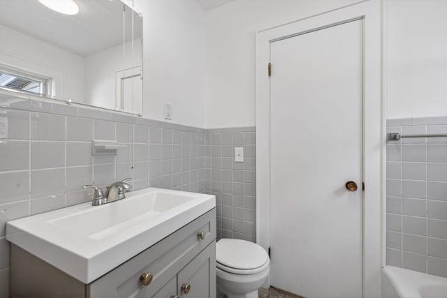 1668 Hartford Avenue, Hartford, VT 05001
