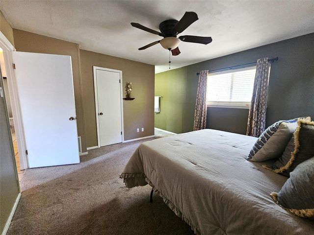 1648 Eastwood DR, Seguin, TX 78155