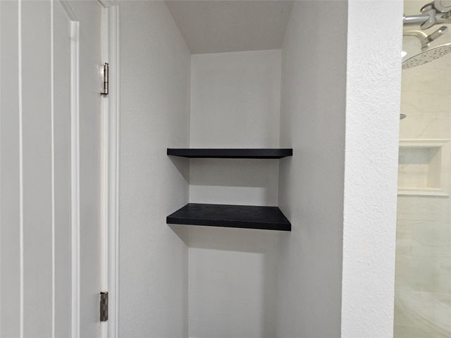 1648 Eastwood DR, Seguin, TX 78155