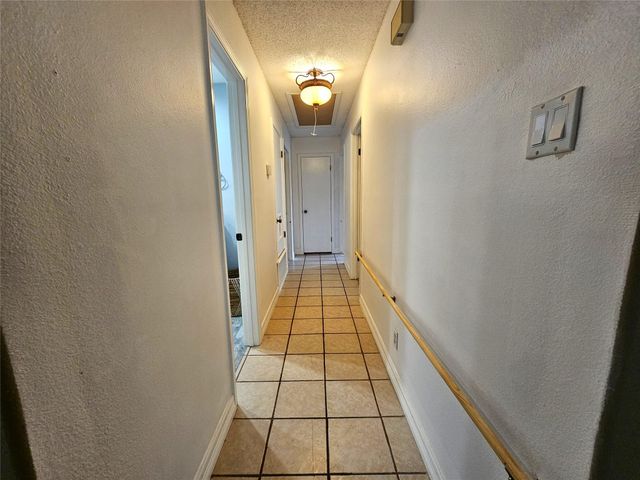 1648 Eastwood DR, Seguin, TX 78155