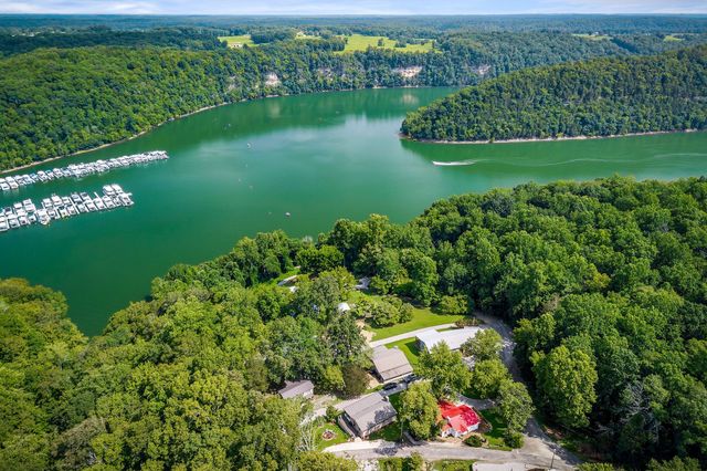 716 Still Point Rd, Smithville, TN 37166