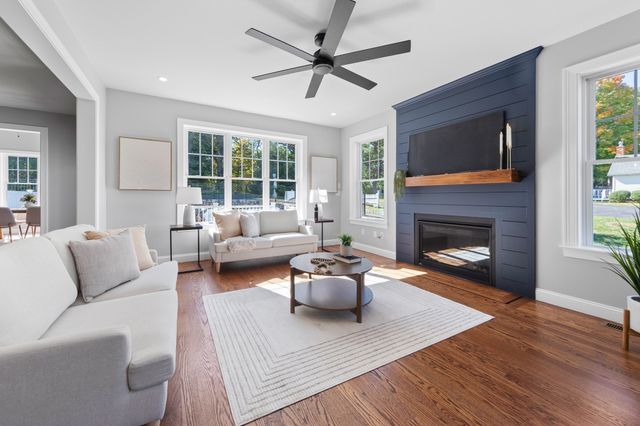 37 School St 37, Woburn, MA 01801