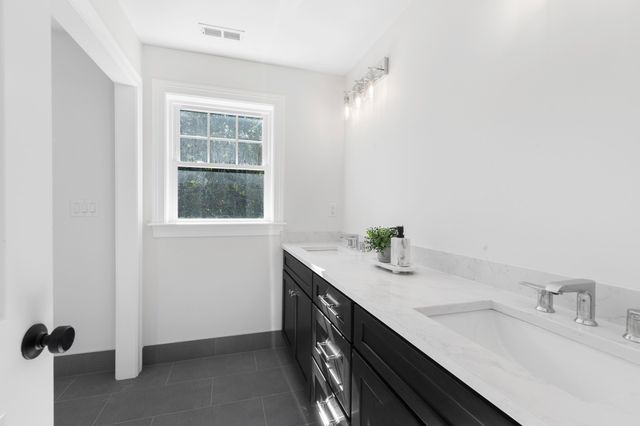 37 School St 37, Woburn, MA 01801