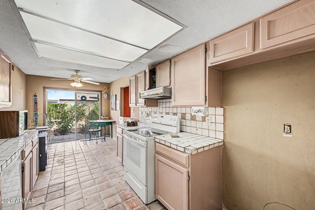 4034 W LOMA Lane, Phoenix, AZ 85051