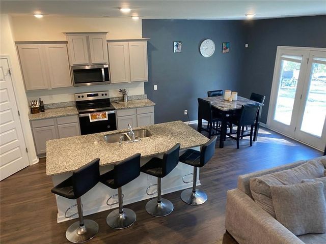 676 Whitman Lane, Stockbridge, GA 30281