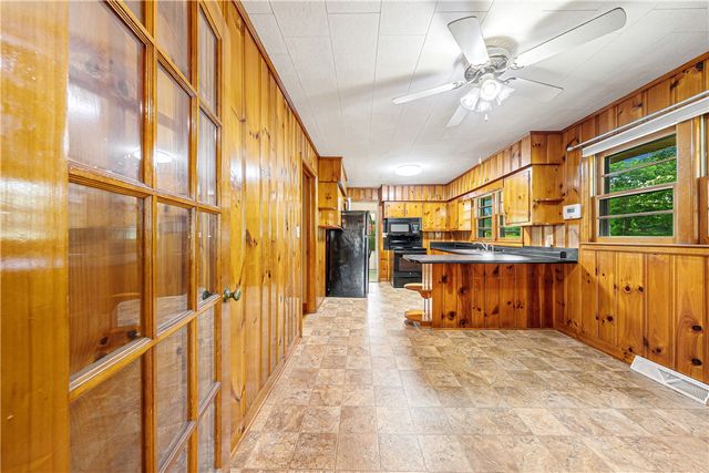 1128 Friendship Road, Seneca, SC 29678