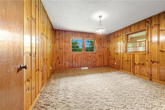 1128 Friendship Road, Seneca, SC 29678