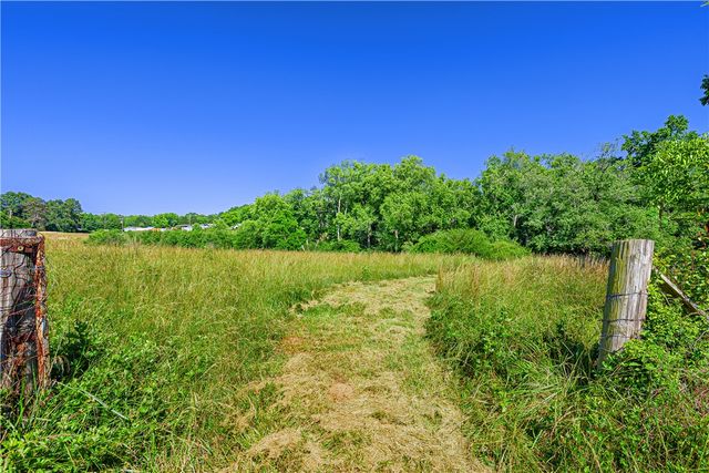 1128 Friendship Road, Seneca, SC 29678