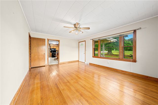 1128 Friendship Road, Seneca, SC 29678