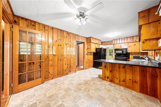 1128 Friendship Road, Seneca, SC 29678