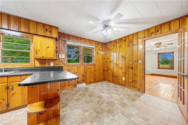 1128 Friendship Road, Seneca, SC 29678