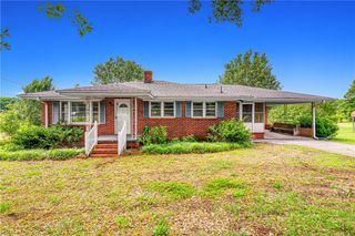 1128 Friendship Road, Seneca, SC 29678