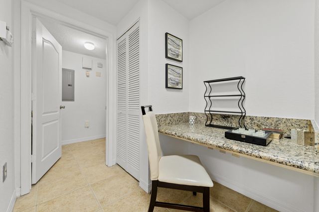 140 SW Peacock Blvd Apt 103, Port St Lucie, FL 34986