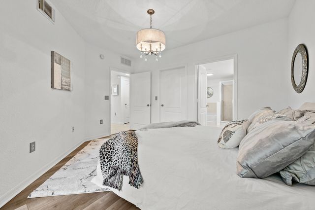 140 SW Peacock Blvd Apt 103, Port St Lucie, FL 34986