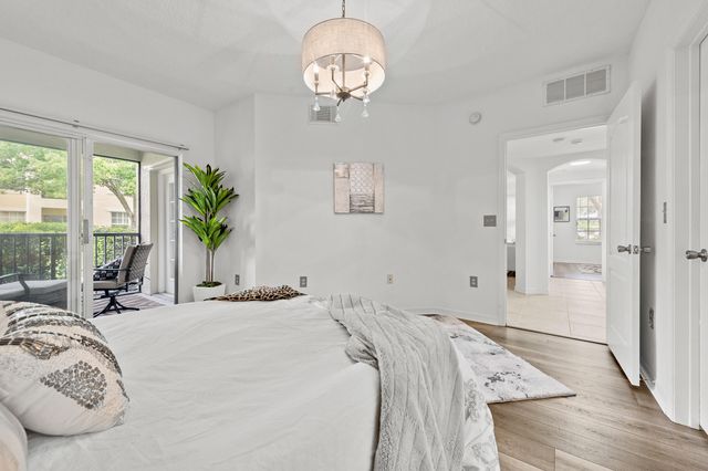 140 SW Peacock Blvd Apt 103, Port St Lucie, FL 34986