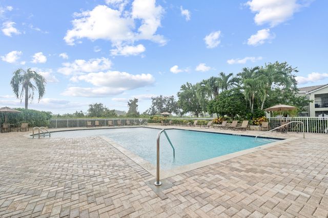 140 SW Peacock Blvd Apt 103, Port St Lucie, FL 34986
