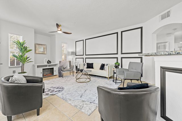 140 SW Peacock Blvd Apt 103, Port St Lucie, FL 34986