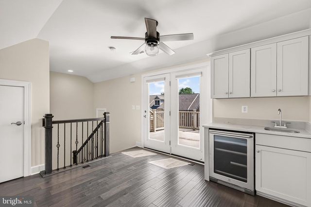 3698 AMBROSE HILLS RD, Falls Church, VA 22041