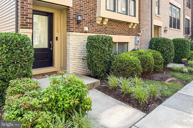 3698 AMBROSE HILLS RD, Falls Church, VA 22041