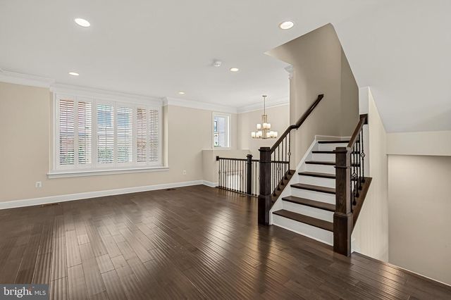 3698 AMBROSE HILLS RD, Falls Church, VA 22041