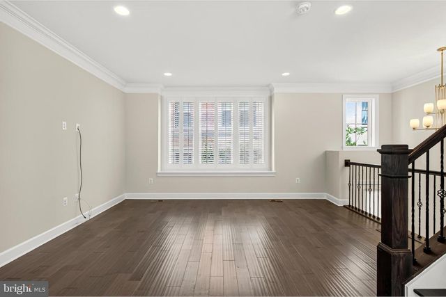 3698 AMBROSE HILLS RD, Falls Church, VA 22041