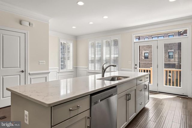 3698 AMBROSE HILLS RD, Falls Church, VA 22041