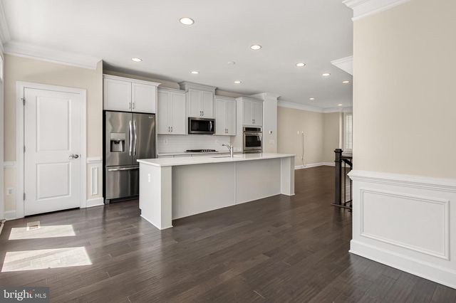 3698 AMBROSE HILLS RD, Falls Church, VA 22041