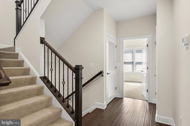 3698 AMBROSE HILLS RD, Falls Church, VA 22041