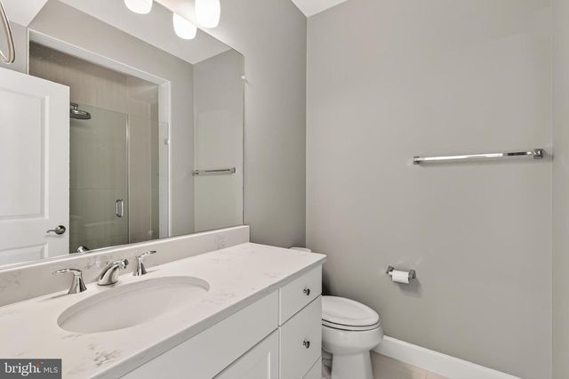 3698 AMBROSE HILLS RD, Falls Church, VA 22041