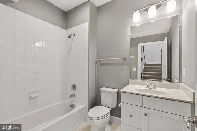 3698 AMBROSE HILLS RD, Falls Church, VA 22041