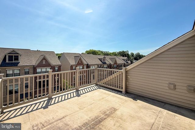 3698 AMBROSE HILLS RD, Falls Church, VA 22041
