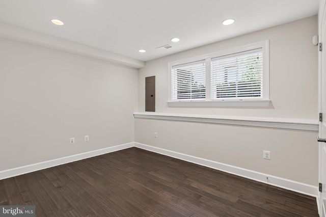 3698 AMBROSE HILLS RD, Falls Church, VA 22041