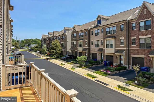 3698 AMBROSE HILLS RD, Falls Church, VA 22041