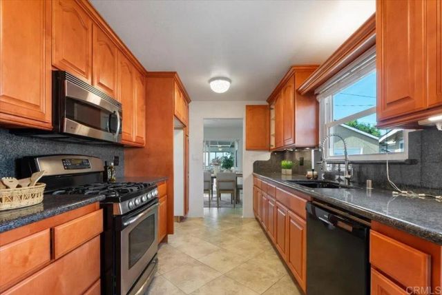 6851 San Pasqual Circle, Buena Park, CA 90620
